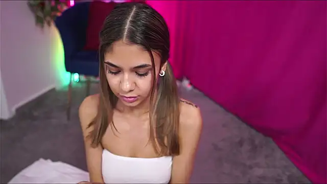 Snapshot of AshaYuva chatting on January 2025 07:18:01 PM AshaYuva online show from January 2025 07:18:01 PM