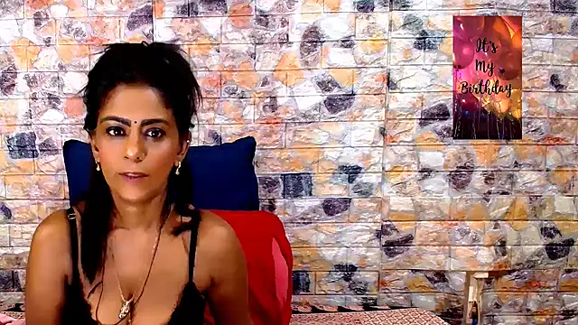 Snapshot of EroticSexyStripper chatting on March 2025 04:38:02 AM EroticSexyStripper online show from March 2025 04:38:02 AM