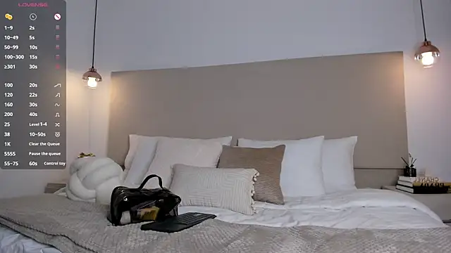 JennSanz online show from December 2024 04:10:02 AM