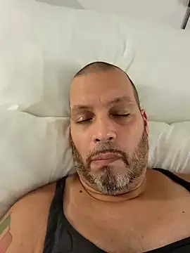 Snapshot of Just2much chatting on October 2025 11:02:01 PM Just2much online show from October 2025 11:02:01 PM