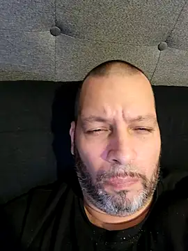 Snapshot of Just2much chatting on October 2025 12:05:01 PM Just2much online show from October 2025 12:05:01 PM