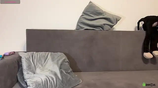 Snapshot of FoxyZen chatting on October 2025 07:57:02 PM FoxyZen online show from October 2025 07:57:02 PM