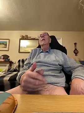 Snapshot of cutaboverest chatting on November 2025 05:15:02 PM cutaboverest online show from November 2025 05:15:02 PM