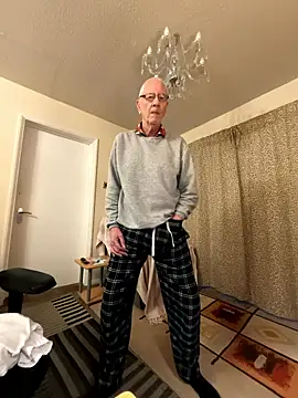 Snapshot of cutaboverest chatting on January 2026 04:12:02 PM cutaboverest online show from January 2026 04:12:02 PM