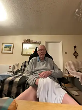 Snapshot of cutaboverest chatting on January 2026 10:52:01 PM cutaboverest online show from January 2026 10:52:01 PM