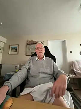 Snapshot of cutaboverest chatting on February 2026 04:02:01 PM cutaboverest online show from February 2026 04:02:01 PM