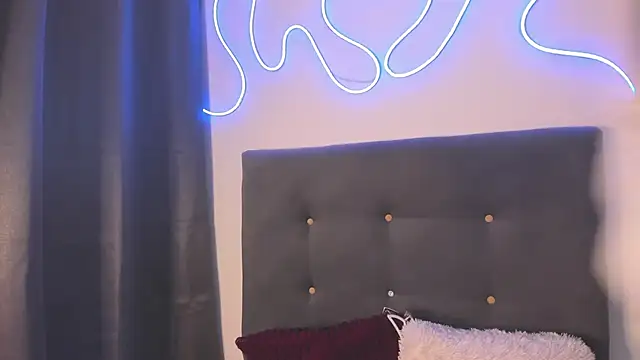 Snapshot of _Bihanca chatting on October 2025 08:43:02 PM Bihanca online show from October 2025 08:43:02 PM