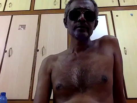 Lookin4Kinky Partner online show from November 2025 06:01:01 PM