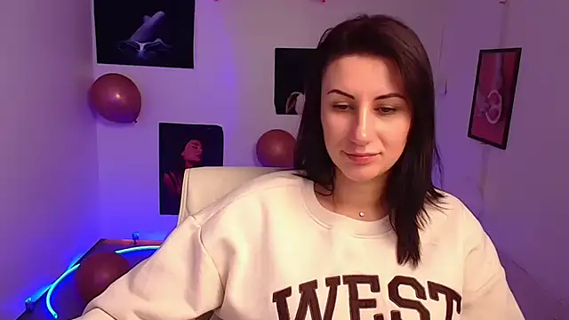 Loren Moa online show from March 2025 04:10:01 PM