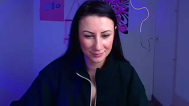 Loren Moa online show from December 2025 12:45:02 PM