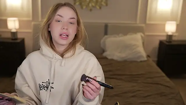 Linda054 online show from February 2026 02:32:01 AM