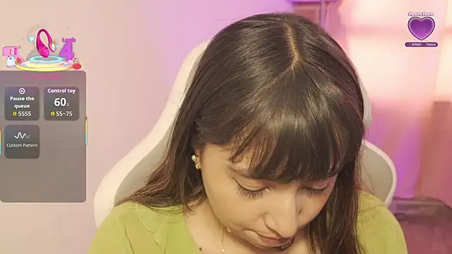 Snapshot of emitaa17228o chatting on December 2025 06:58:01 PM emitaa17228o online show from December 2025 06:58:01 PM