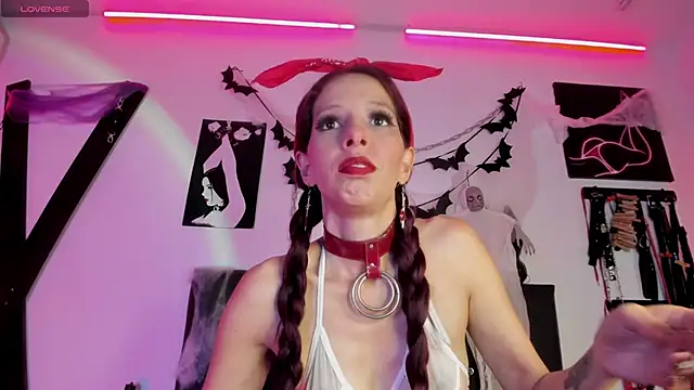 Little Naughtty online show from November 2025 04:09:02 PM