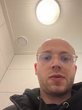 brendonsteamy online show from May 2026 06:32:01 AM