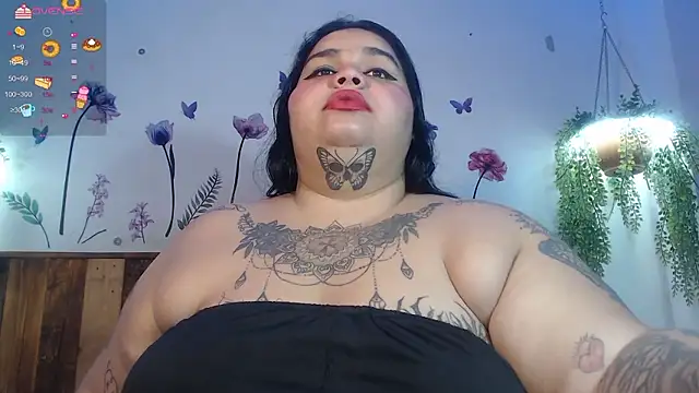 Snapshot of VeronikCuhubby chatting on December 2024 12:06:01 PM VeronikCuhubby online show from December 2024 12:06:01 PM