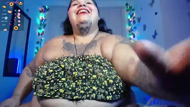 Snapshot of VeronikCuhubby chatting on February 2025 07:08:02 PM VeronikCuhubby online show from February 2025 07:08:02 PM