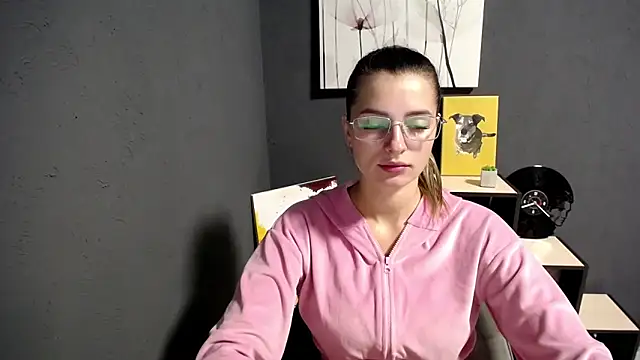 lady olivia  online show from September 2025 03:35:02 PM