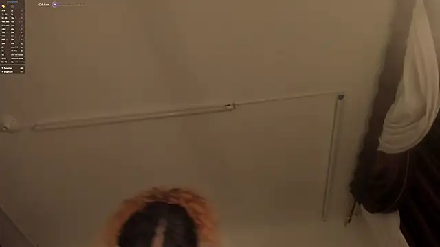 Snapshot of Samanntha_Rose chatting on January 2025 01:21:02 AM Samanntha Rose online show from January 2025 01:21:02 AM