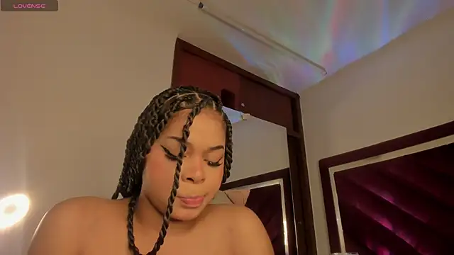 Snapshot of Samanntha_Rose chatting on February 2025 07:21:01 PM Samanntha Rose online show from February 2025 07:21:01 PM