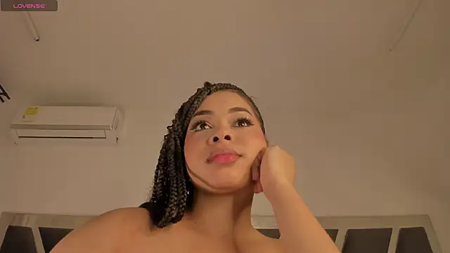 Snapshot of Samanntha_Rose chatting on October 2025 12:50:01 PM Samanntha Rose online show from October 2025 12:50:01 PM