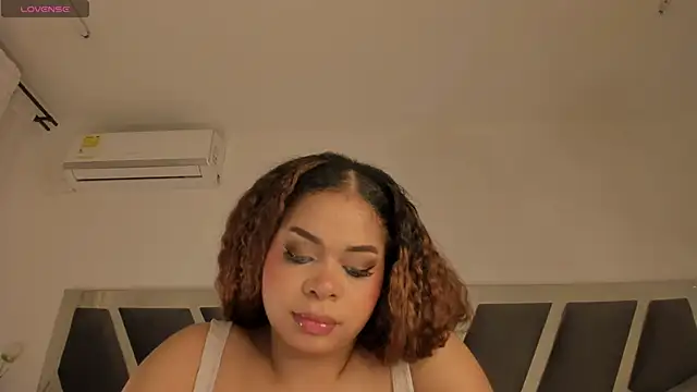 Snapshot of Samanntha_Rose chatting on October 2025 07:36:02 PM Samanntha Rose online show from October 2025 07:36:02 PM