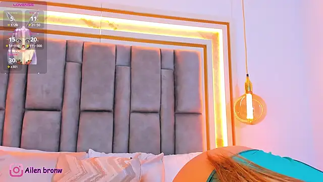 elianabrown online show from September 2025 08:21:01 PM