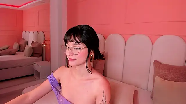 emilly williams  online show from January 2025 08:07:01 PM