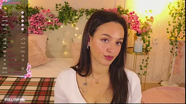 Lolly Neal online show from October 2025 05:07:02 AM