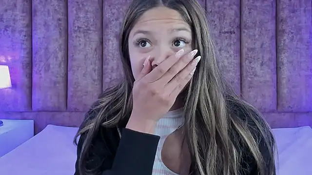 Victoria Adams14 online show from March 2025 12:45:01 PM