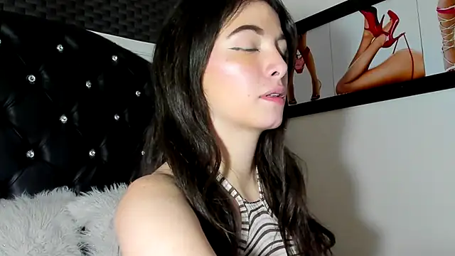 diana queen  online show from February 2025 09:05:02 PM