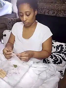 Snapshot of Lady_Libra chatting on January 2025 04:48:02 PM Lady Libra online show from January 2025 04:48:02 PM