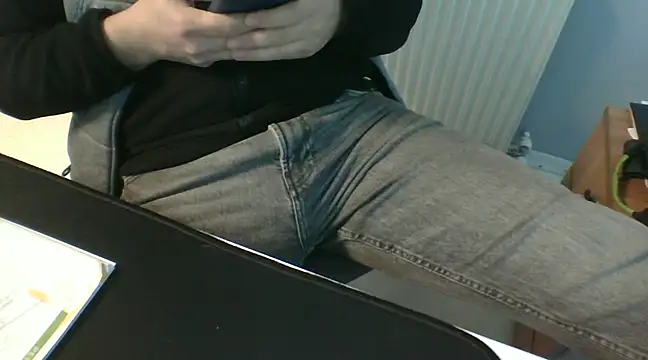 Koraymoray15 online show from February 2025 02:43:01 PM