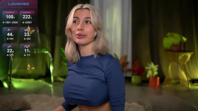 Snapshot of AudreyZanne chatting on February 2026 12:01:02 PM AudreyZanne online show from February 2026 12:01:02 PM