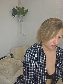 zarina3003 online show from May 2026 07:41:02 PM