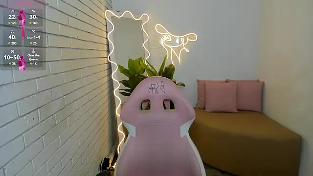 Snapshot of Chiara_tay chatting on February 2025 07:20:02 PM Chiara tay online show from February 2025 07:20:02 PM