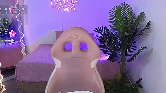 Snapshot of Chiara_tay chatting on February 2025 07:21:01 AM Chiara tay online show from February 2025 07:21:01 AM