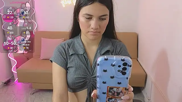 Snapshot of Chiara_tay chatting on March 2025 03:40:01 AM Chiara tay online show from March 2025 03:40:01 AM