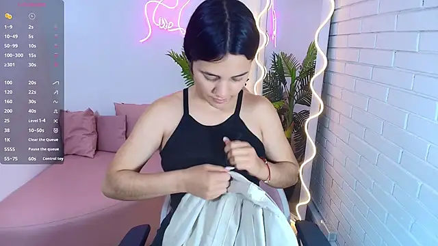 Snapshot of Chiara_tay chatting on March 2025 04:21:01 AM Chiara tay online show from March 2025 04:21:01 AM