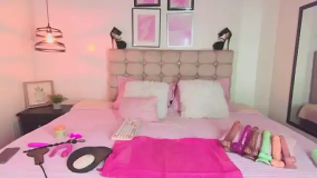 Snapshot of noa__01 chatting on November 2025 02:07:01 PM noa 01 online show from November 2025 02:07:01 PM