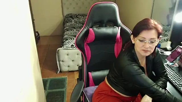 Carol Scottt online show from December 2024 04:14:02 AM