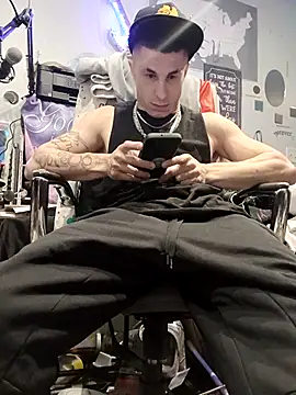 --D-a-D-D-y- online show from September 2025 02:18:02 PM