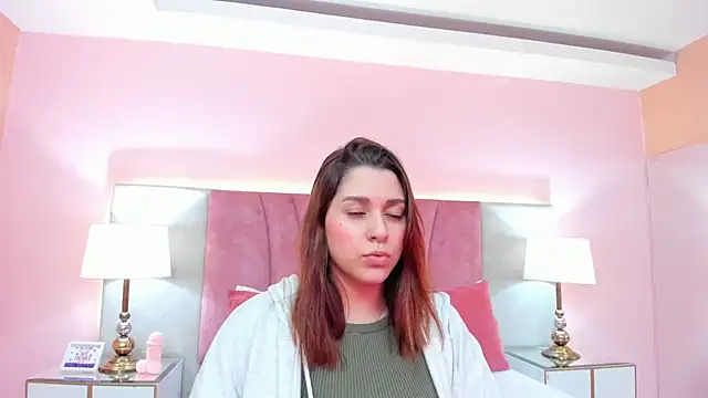 SophiaLaurens online show from January 2025 07:03:01 PM