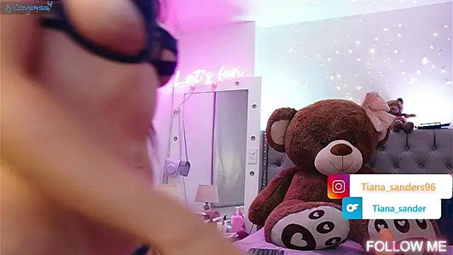 Snapshot of Tiana_sanders chatting on February 2025 04:54:01 AM Tiana sanders online show from February 2025 04:54:01 AM