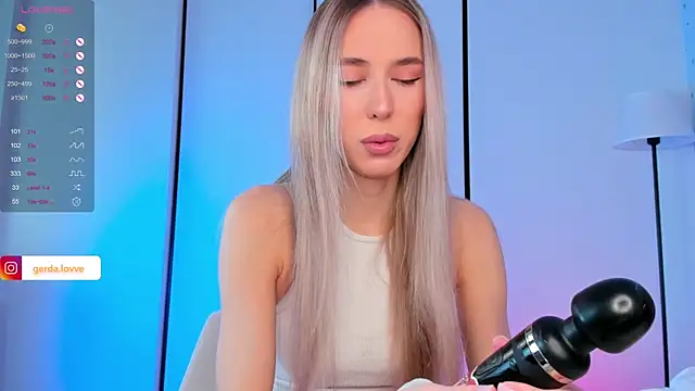 Snapshot of heidas_dream chatting on February 2025 06:10:02 AM heidas dream online show from February 2025 06:10:02 AM