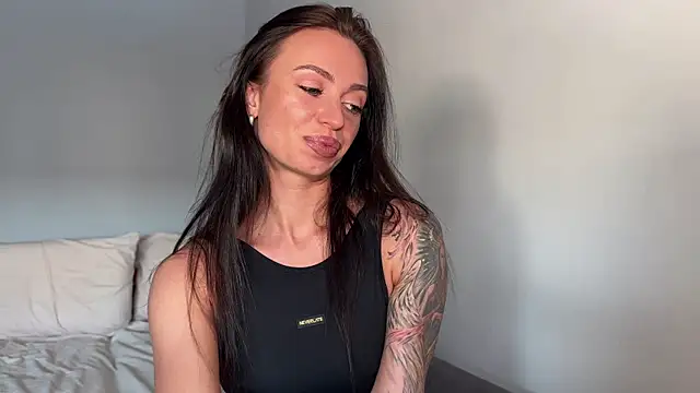 Snapshot of Melanisoul chatting on March 2026 03:03:02 AM Melanisoul online show from March 2026 03:03:02 AM