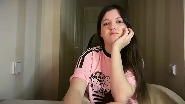 Snapshot of Lina_Most chatting on December 2025 09:43:02 PM Lina Most online show from December 2025 09:43:02 PM