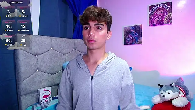 OwenBluee online show from March 2025 07:57:02 PM