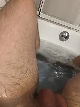 Snapshot of wixxer872302 chatting on January 2026 04:05:01 AM wixxer872302 online show from January 2026 04:05:01 AM