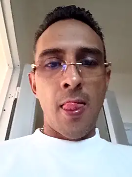 paisa233 online show from October 2025 02:35:01 PM