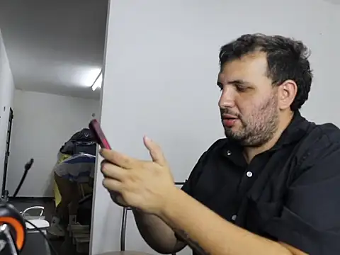 Snapshot of zekefotoslive chatting on February 2026 01:15:01 AM zekefotoslive online show from February 2026 01:15:01 AM